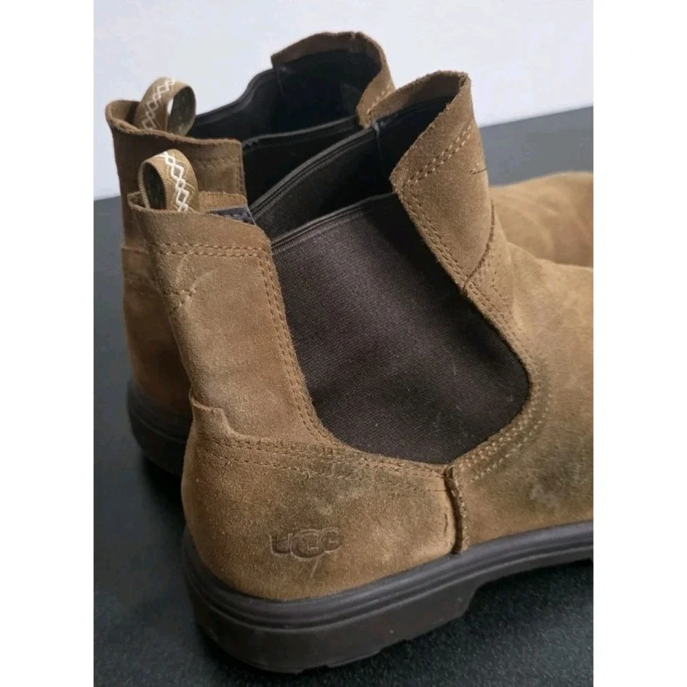 UGG Men 12 Biltmore Chelsea Boots Brown Leather‎ Waterproof Lug Sole EUC